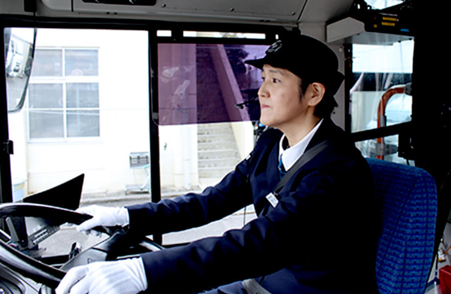 バス運転手の写真