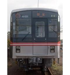 6050形車両正面写真